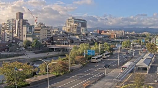 鴨川 三条大橋付近