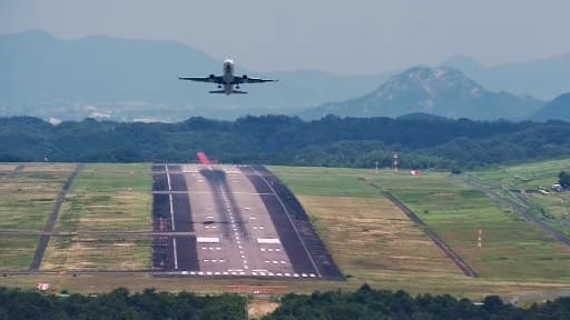 高山航空公園から見る高松空港