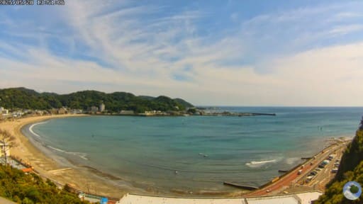 披露山方面からの逗子海岸