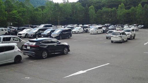 上高地方面への駐車場 (平湯)