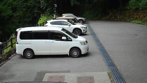 白骨温泉方面への駐車場