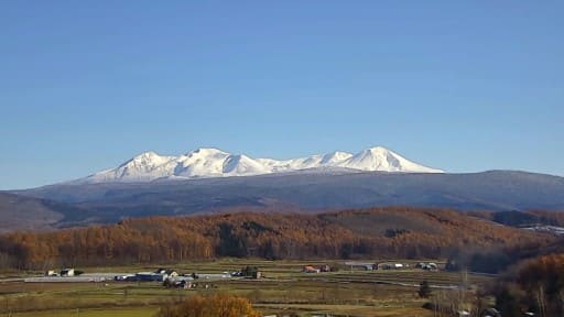 東川町から望む旭岳