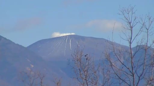 東御市北御牧地区から望む浅間山