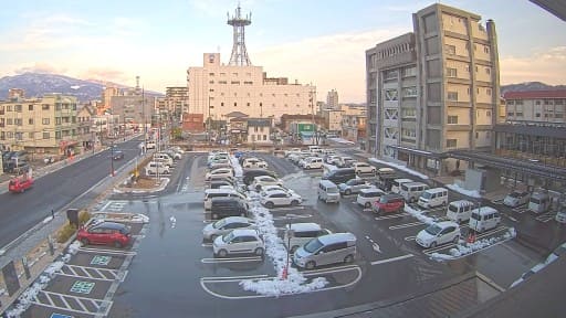上田市役所駐車場